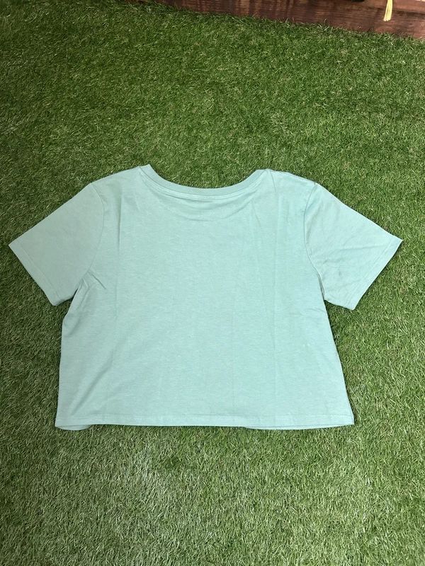 Woman’s River Island T-Shirt size 10 green - New