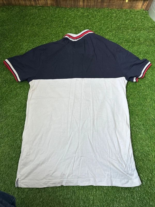 Aeronautica Militare Large polo shirt features iconic embroidery