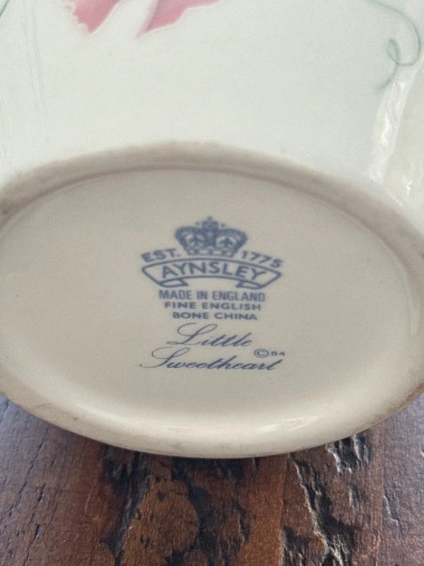 Aynsley "Little Sweetheart" fine bone china vase
