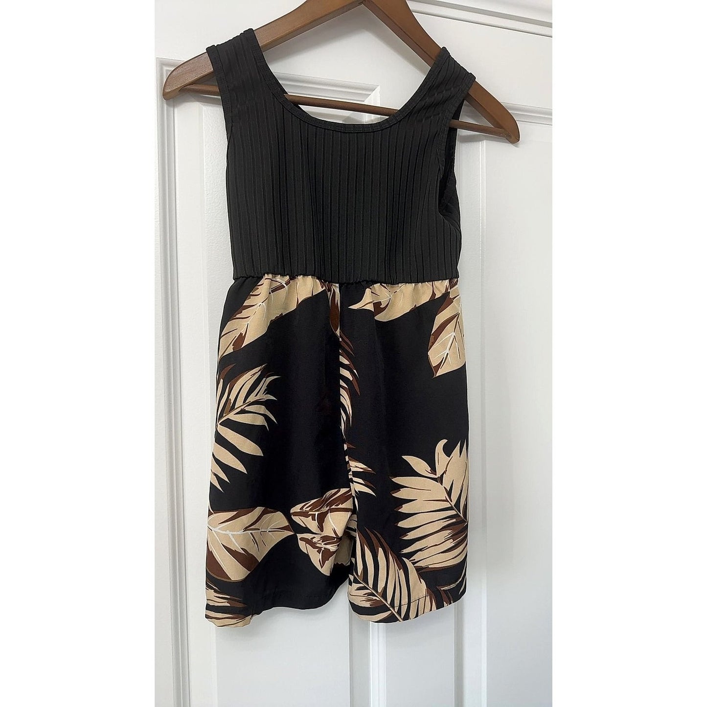 Girls Tropical Palm Print Romper Playsuit Black Ribbed Bodice Size 140 9/10
