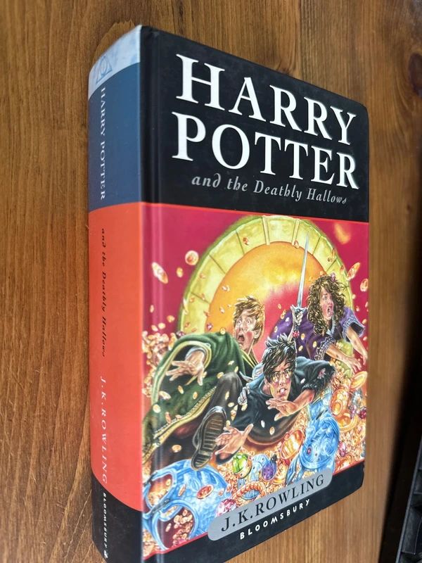 Harry Potter and the Deathly Hallows - First Edition - Hardback