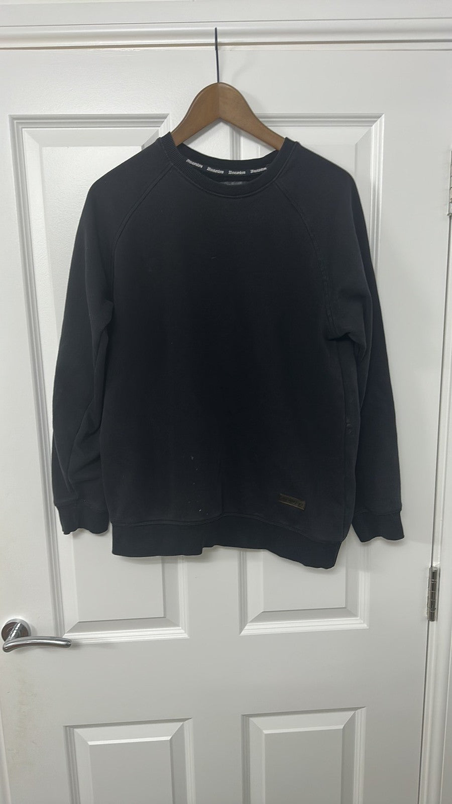 Bershka Mens Black Raglan Sleeve Sweatshirt Small