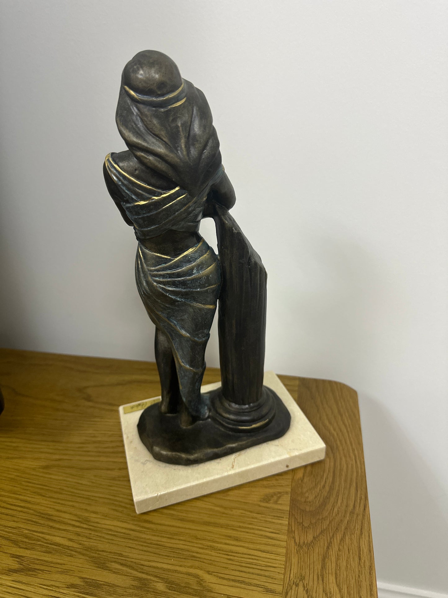 Figurine by the Spanish artist Ángeles Anglada
