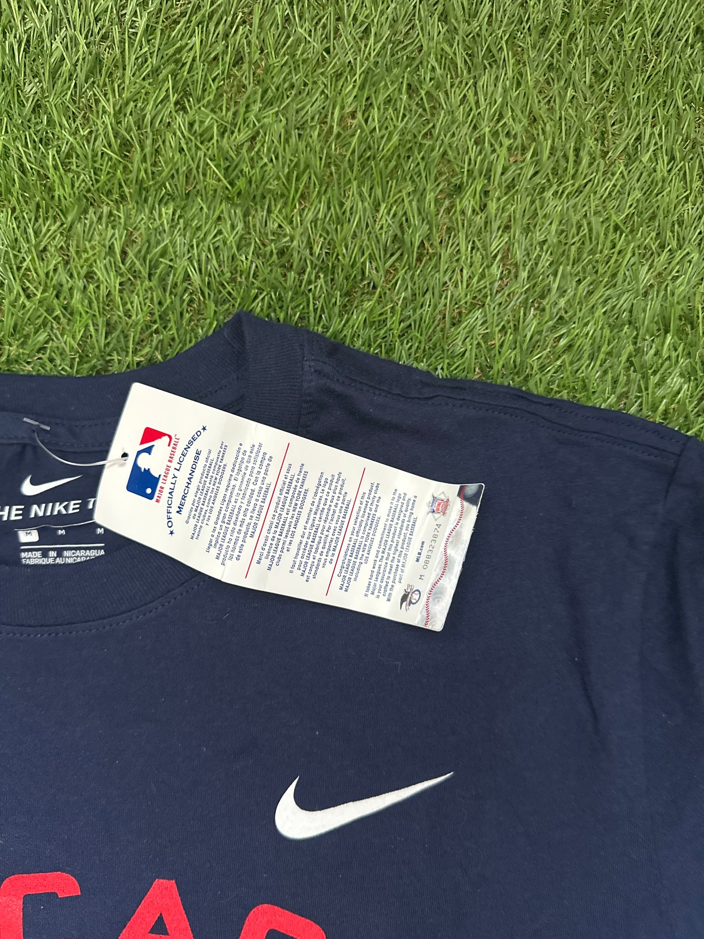 Chicago Cubs 2023 MLB London Series T-Shirt - Medium - BNWT