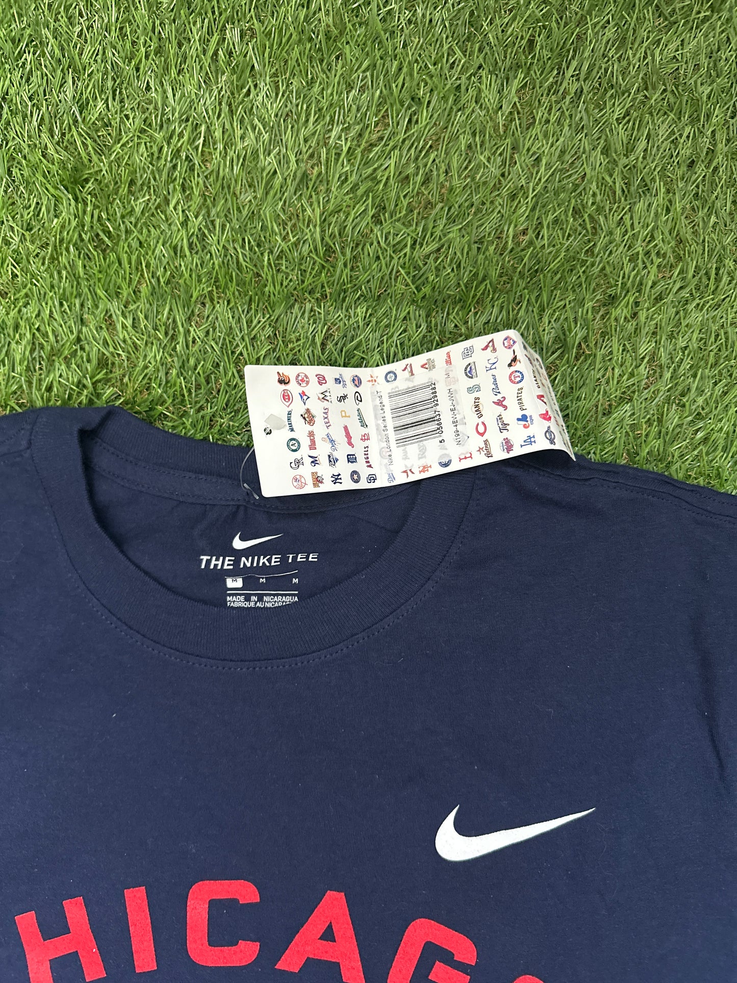 Chicago Cubs 2023 MLB London Series T-Shirt - Medium - BNWT