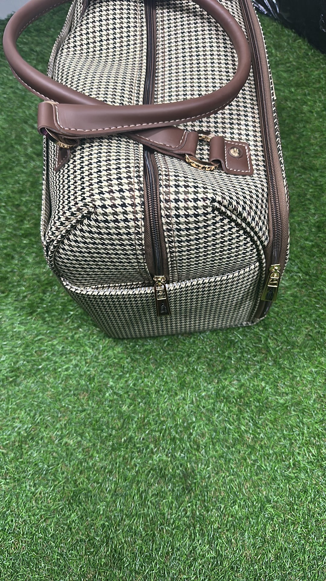 London Fog Vintage Style Houndstooth Weekender Travel Bag