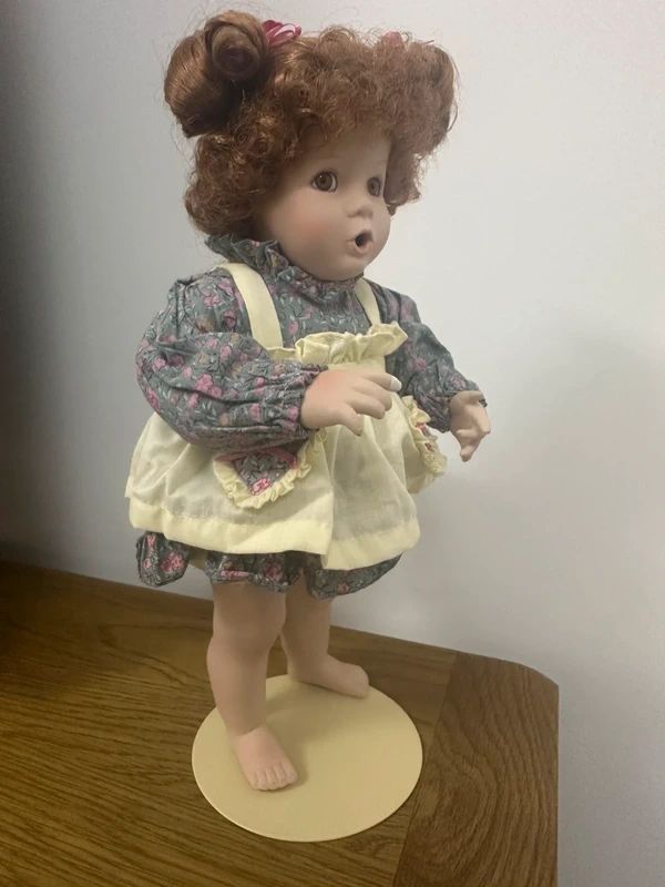 "Betsy" porcelain doll from the Danbury Mint by artist Elaine Campbell with original box