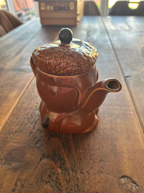 Vintage Price & Kensington (P&K) Droopy Dog novelty teapot