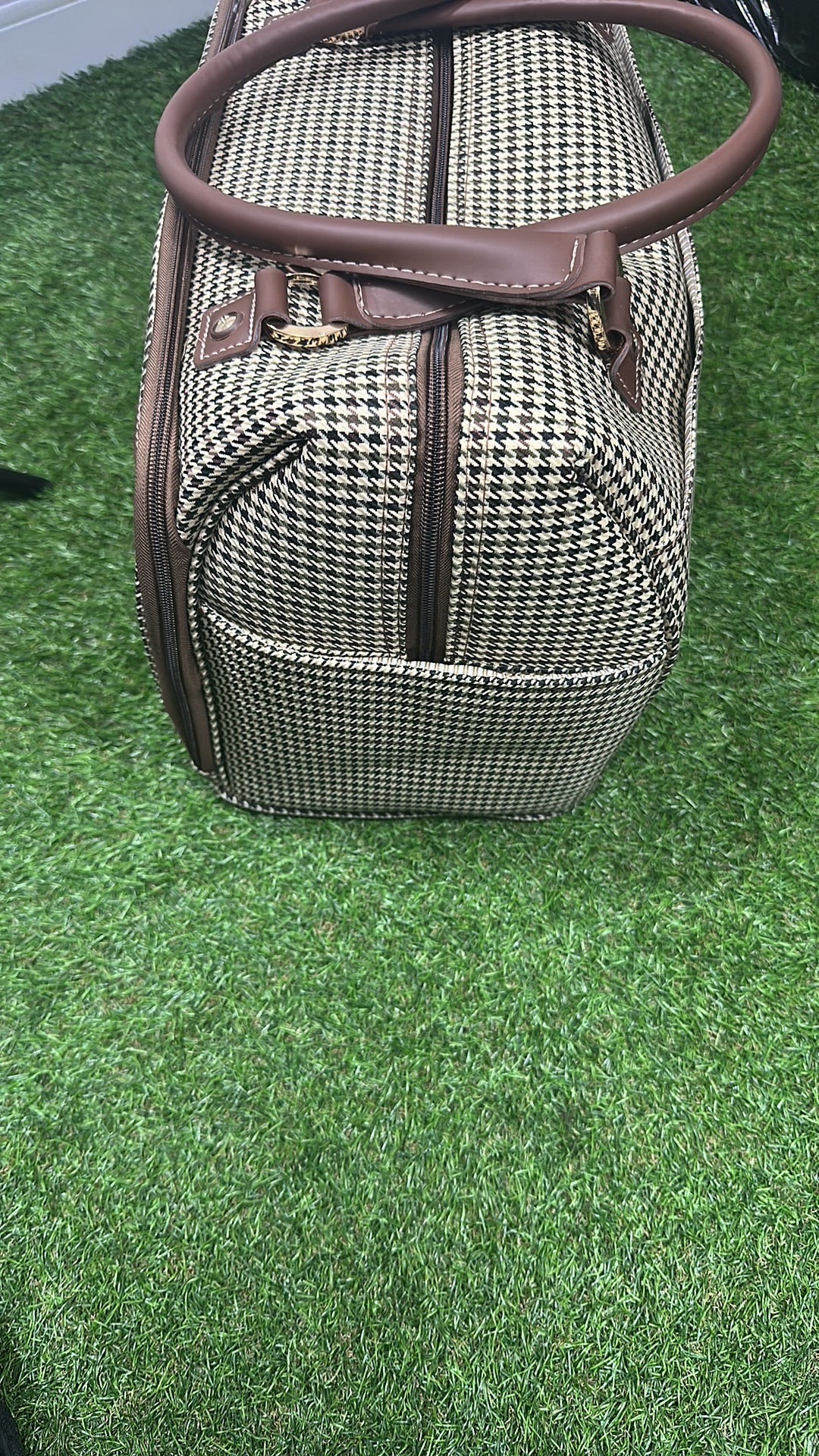 London Fog Vintage Style Houndstooth Weekender Travel Bag