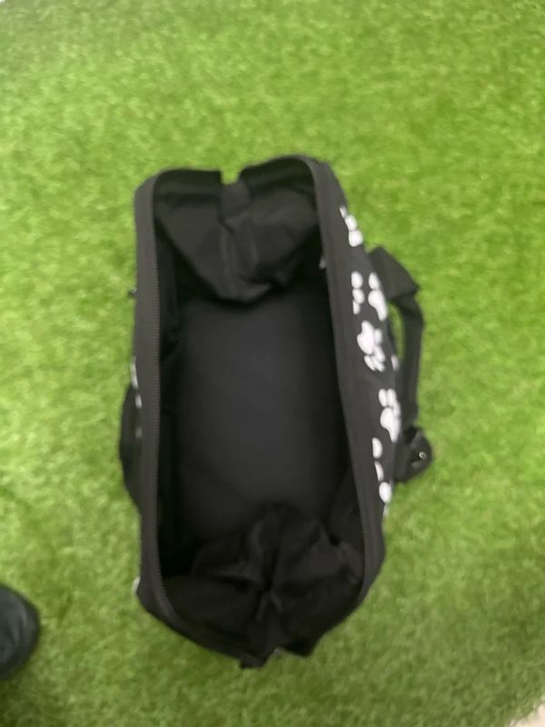 Wahl Paw Print Grooming Bag, durable splash-proof with a paw print pattern