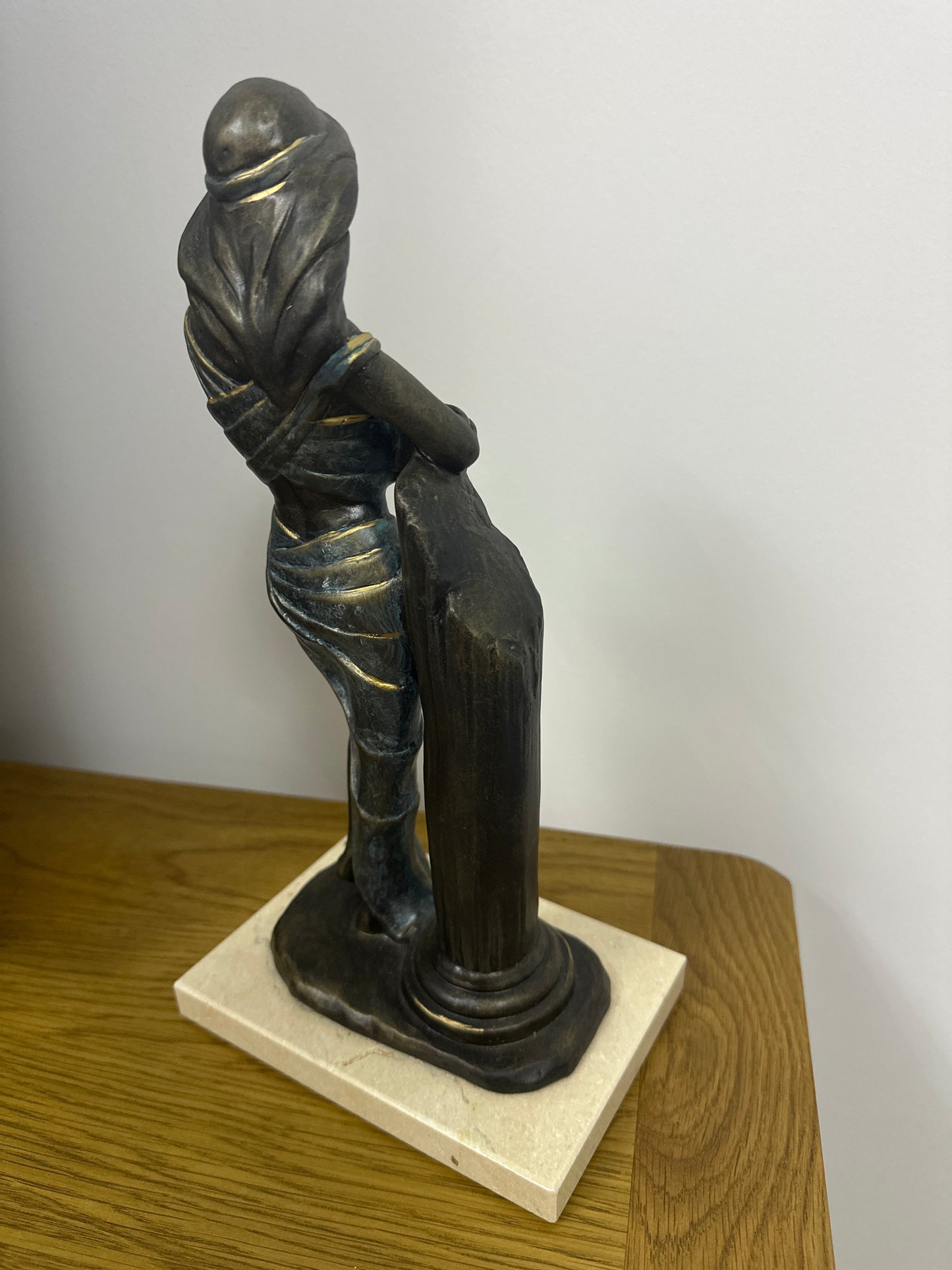 Figurine by the Spanish artist Ángeles Anglada