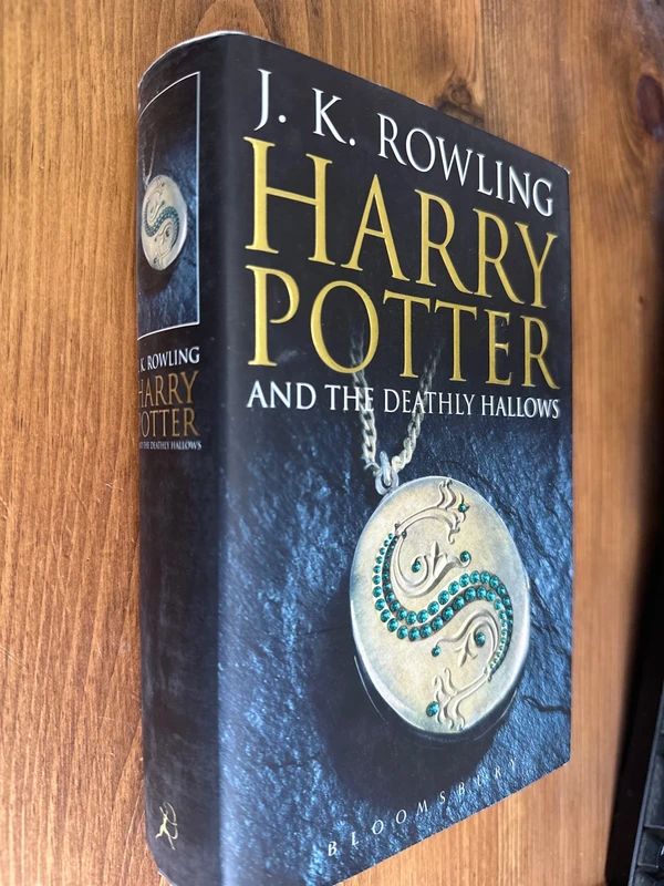 Harry Potter and the Deathly Hallows - First Edition - Hardback