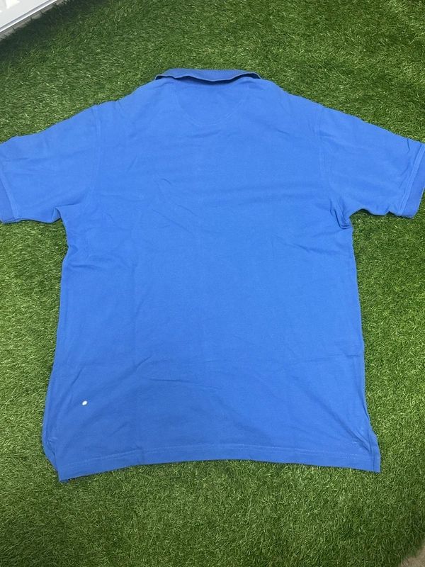 IZOD blue short sleeve polo shirt size M