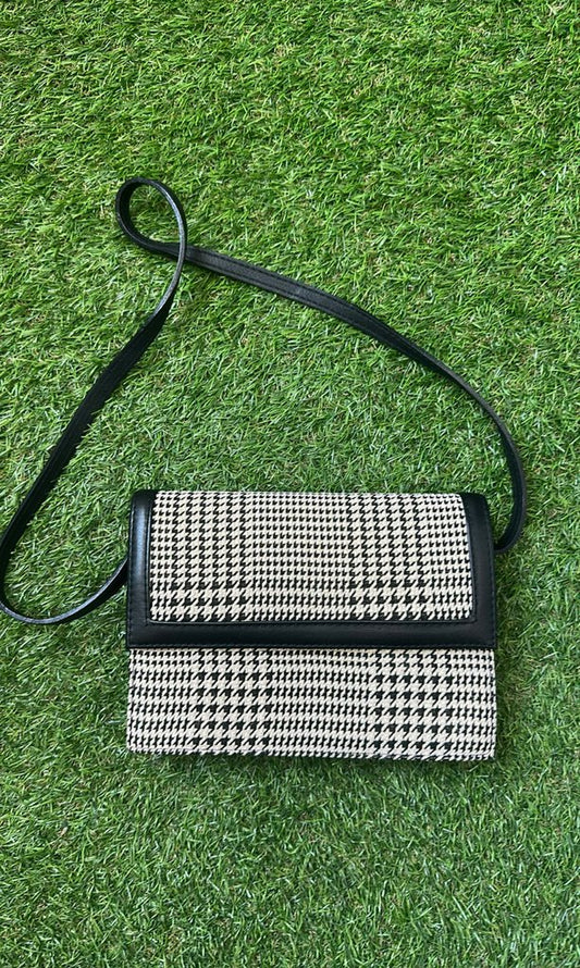 Houndstooth Pattern Crossbody Handbag