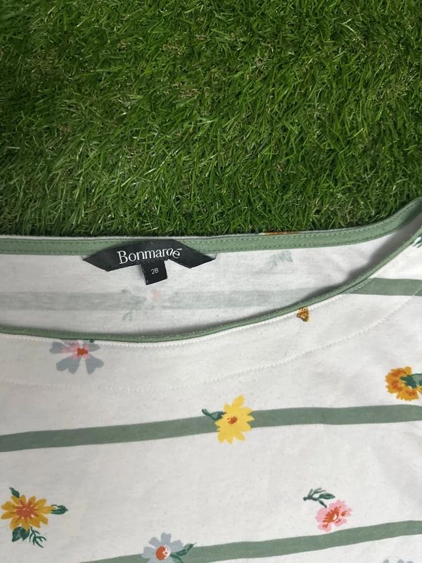 Bonmarché white striped floral top size 28