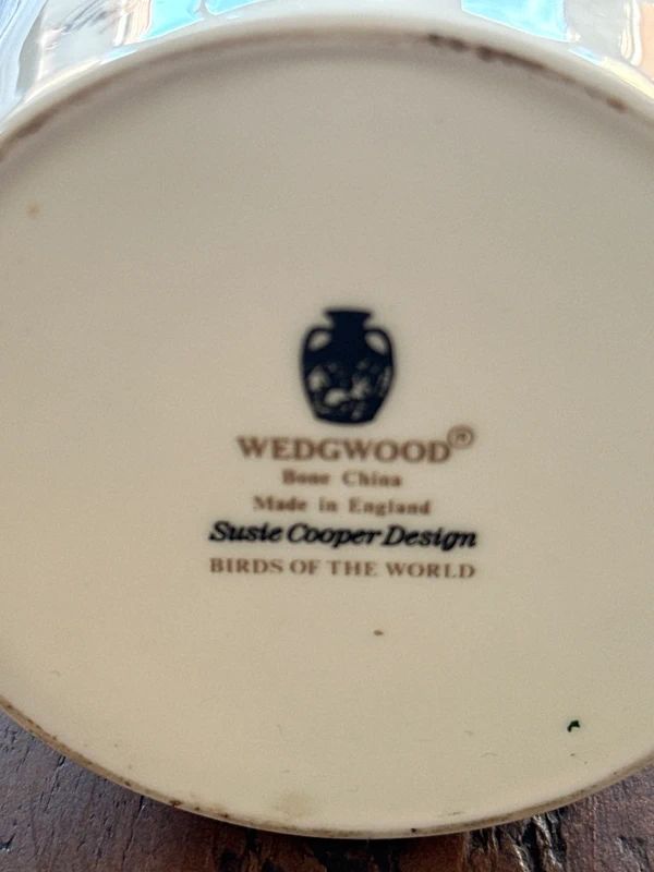 vintage Wedgwood Susie Cooper bone china jar in the "Birds of the World" pattern