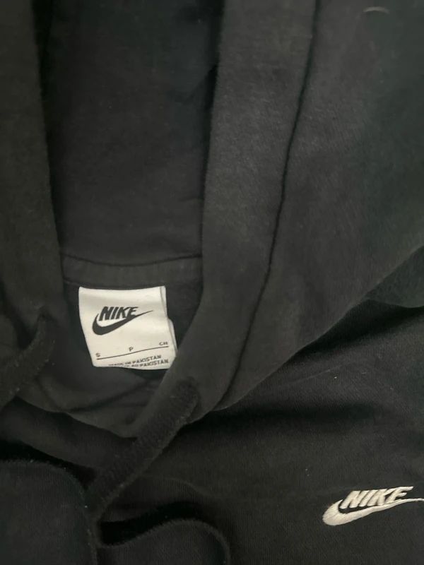 Nike hoodie small