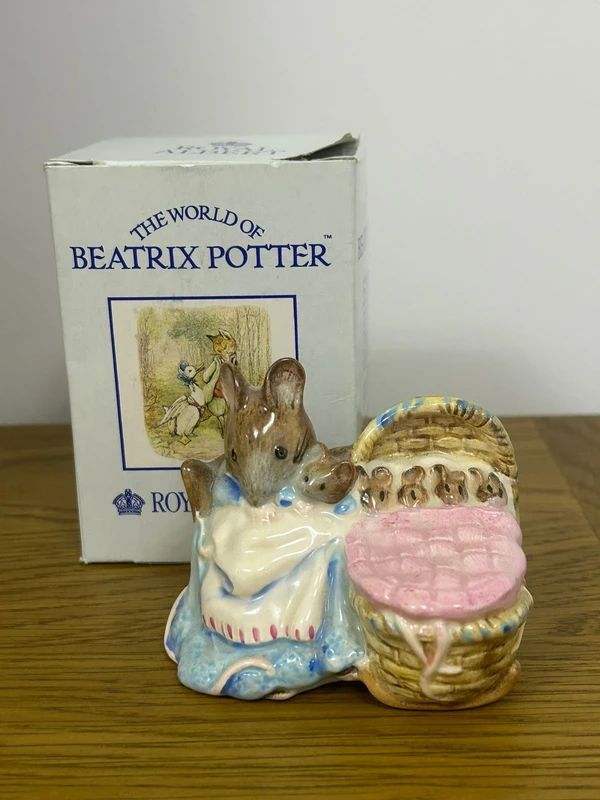 Royal Albert Beatrix Potter "Hunca Munca" with original box