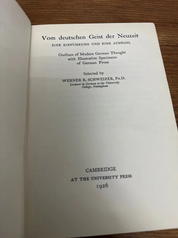 antique hardcover book titled Vom deutschen Geist der Neuzeit by W.R. Schweizer