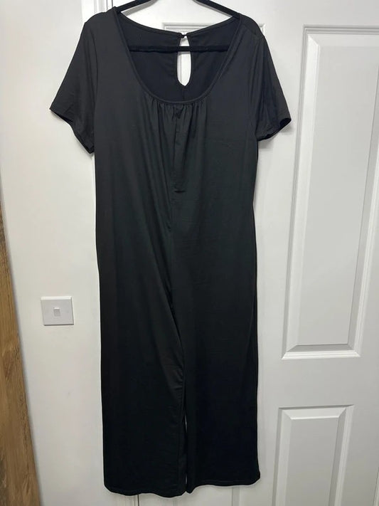 Black short sleeve wide leg jumpsuit size 0XL