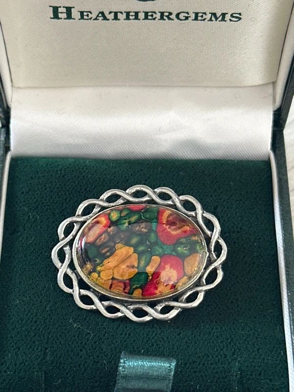 Heathergems bar brooch, multicolored design handcrafted in Scotland from natural heather stems