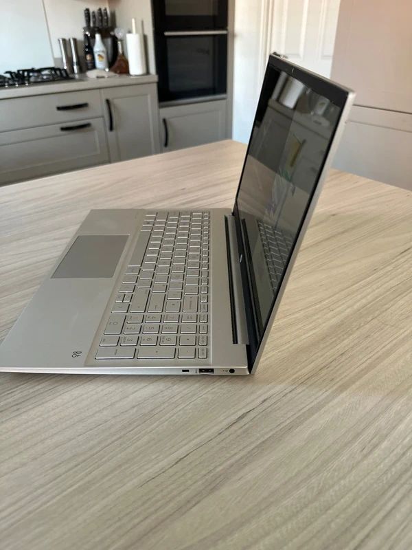 HP Pavilion Laptop 15-eh1xxx running Windows 11 with 16GB of RAM and an AMD Ryzen 7 5700U processor.