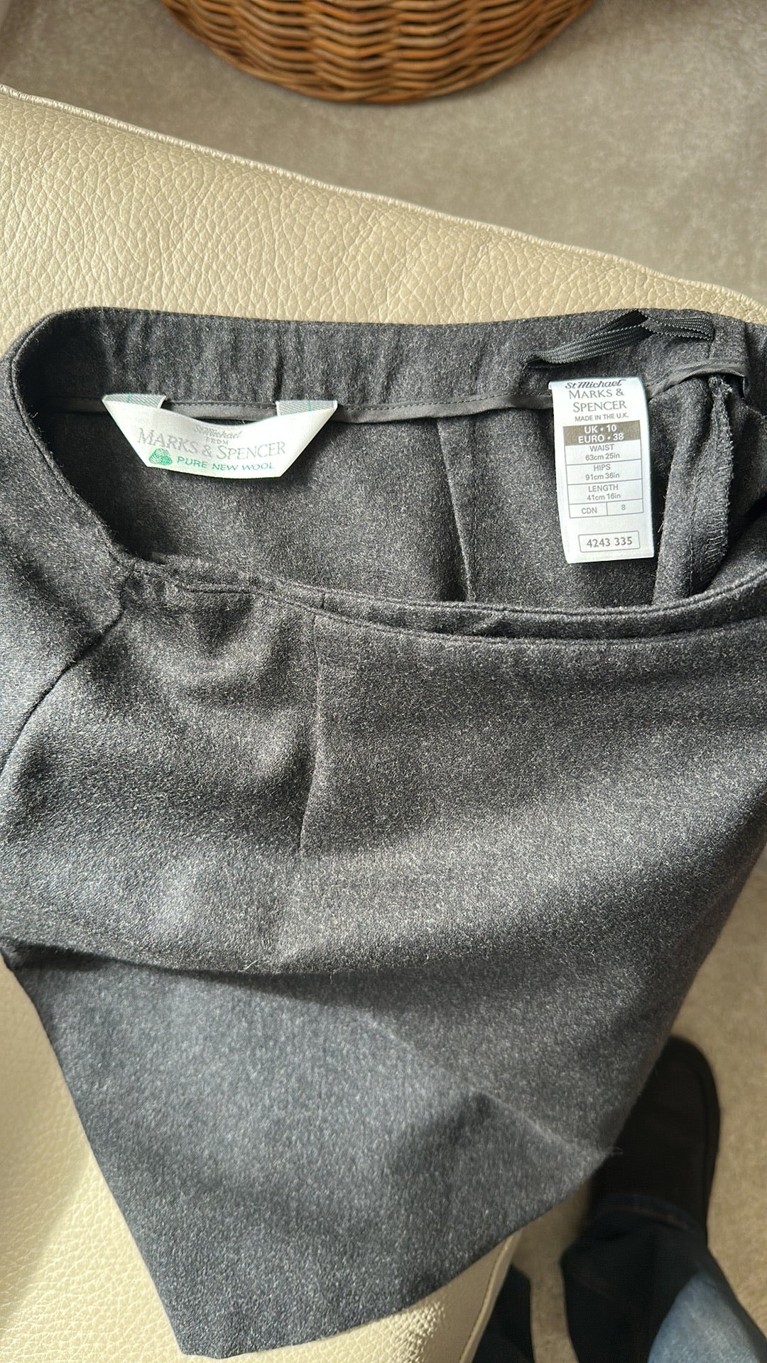 Vintage St Michael Marks & Spencer Pure New Wool Wrap Mini Skirt size 10