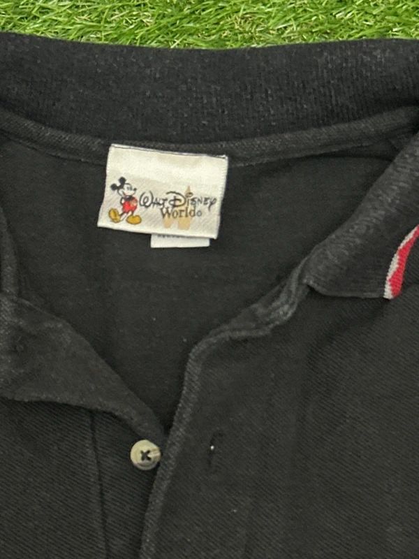 vintage Walt Disney World embroidered Mickey Mouse logo. Men’s Large