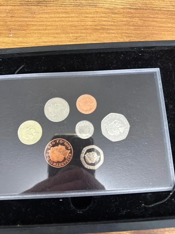 2008 Royal Mint UK Proof Coin Set featuring the Royal Shield of Arms designs.