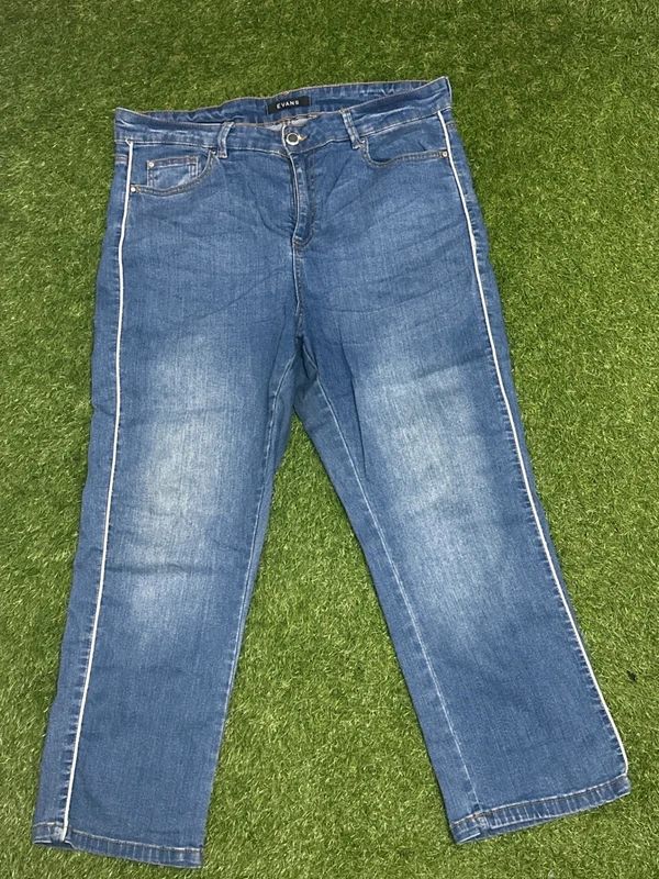 Evans blue jeans with side stripe EU 44 Size 16