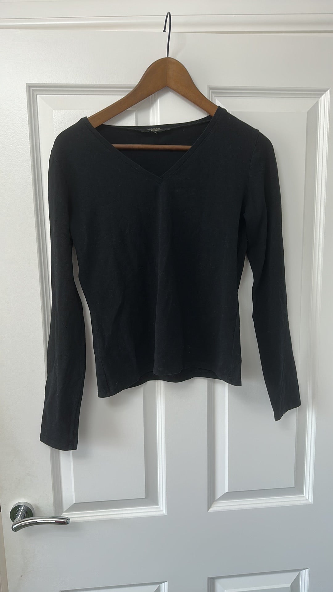 Weekend Max Mara Black V-Neck Long Sleeve Top size Medium