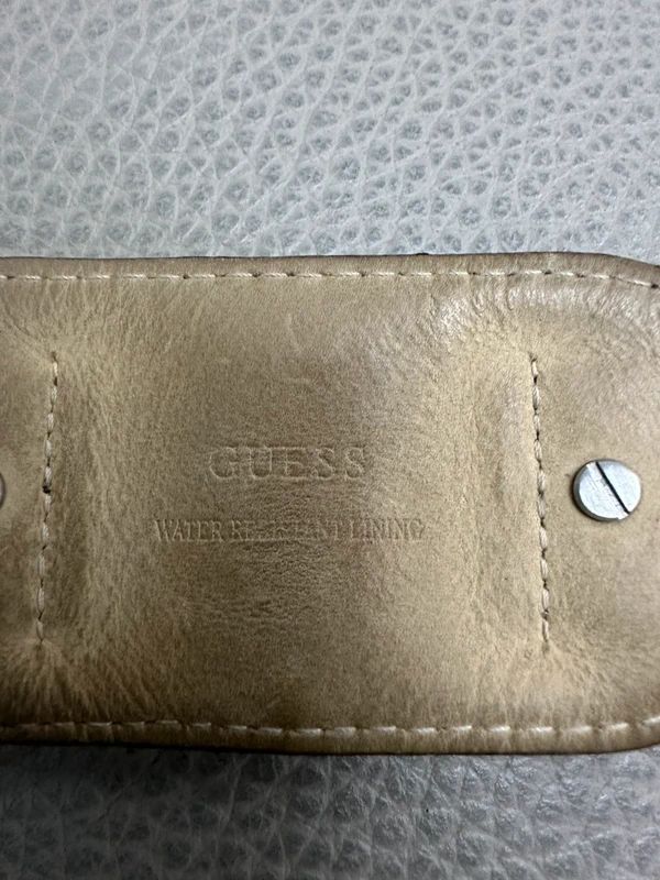 Guess 165186G1 watch with box and manual