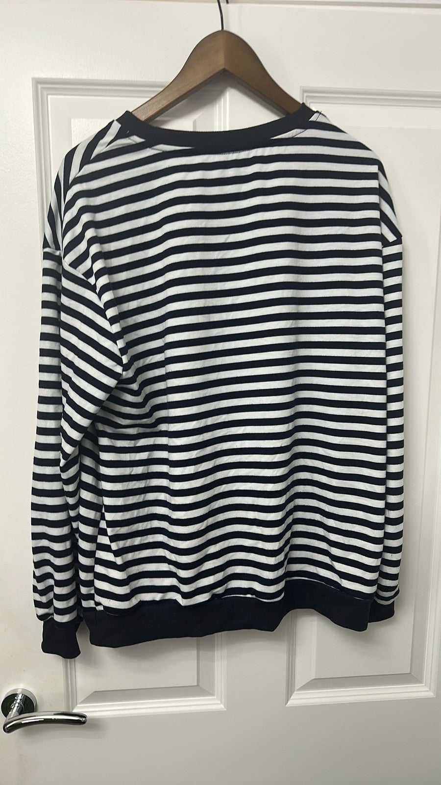 SHEIN Striped Long Sleeve Sweatshirt with Heart Patch size XL