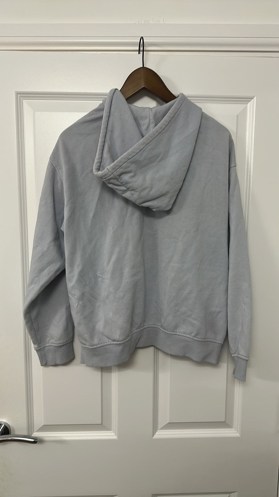 H&M Divided Ontario Northwest Bear Graphic Zip-Up Hoodie size small