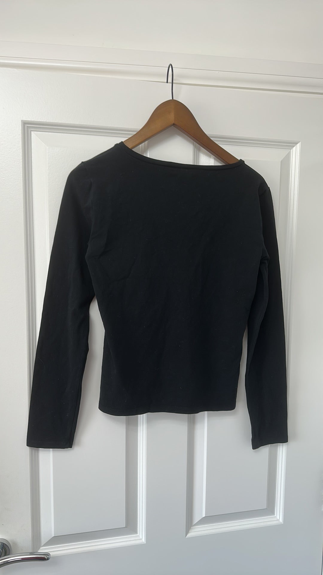 Weekend Max Mara Black V-Neck Long Sleeve Top size Medium