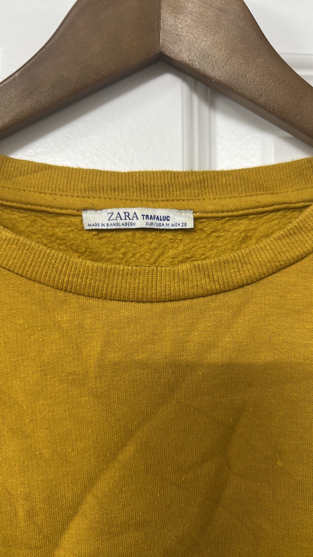 Zara Trafaluc Mustard Yellow Cropped Sweatshirt size Medium