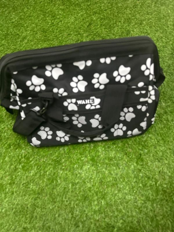 Wahl Paw Print Grooming Bag, durable splash-proof with a paw print pattern
