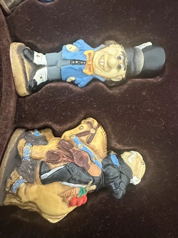 Studio Anne Carlton (SAC) Chess - Painted Alice in Wonderland