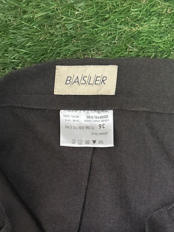 Basler black straight leg trousers size 8 (FR 36)
