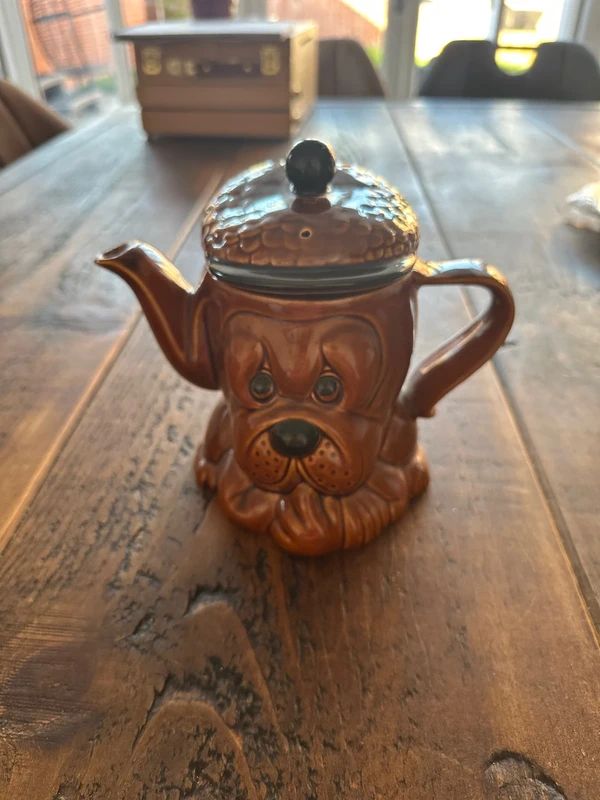 Vintage Price & Kensington (P&K) Droopy Dog novelty teapot