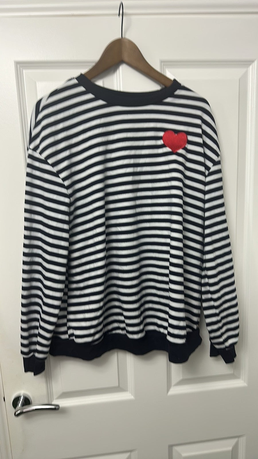 SHEIN Striped Long Sleeve Sweatshirt with Heart Patch size XL