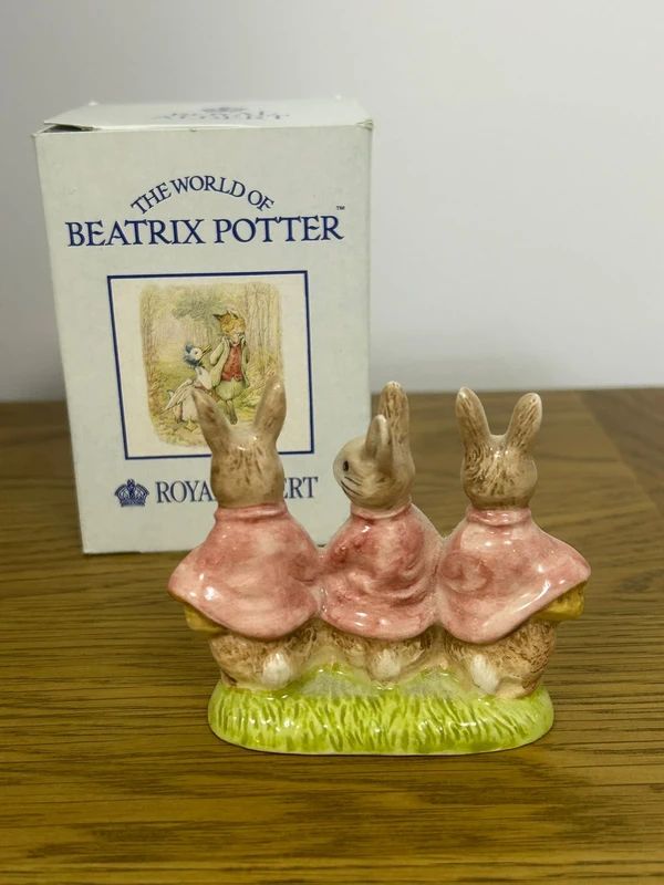 Royal Albert figurine of "Flopsy, Mopsy and Cottontail" Beatrix Potter collection with original box