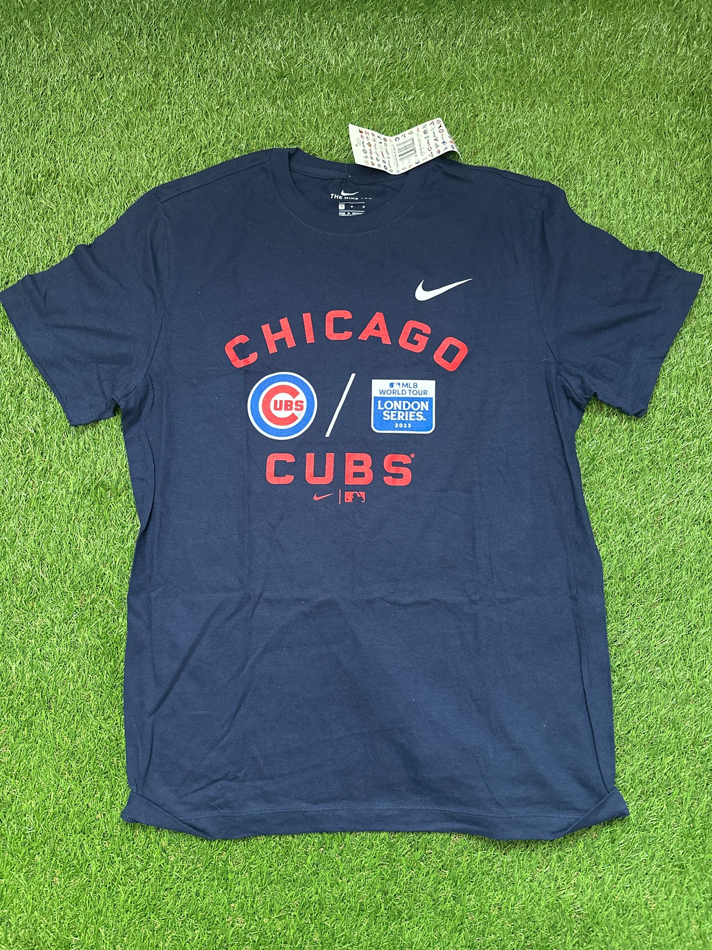 Chicago Cubs 2023 MLB London Series T-Shirt - Medium - BNWT
