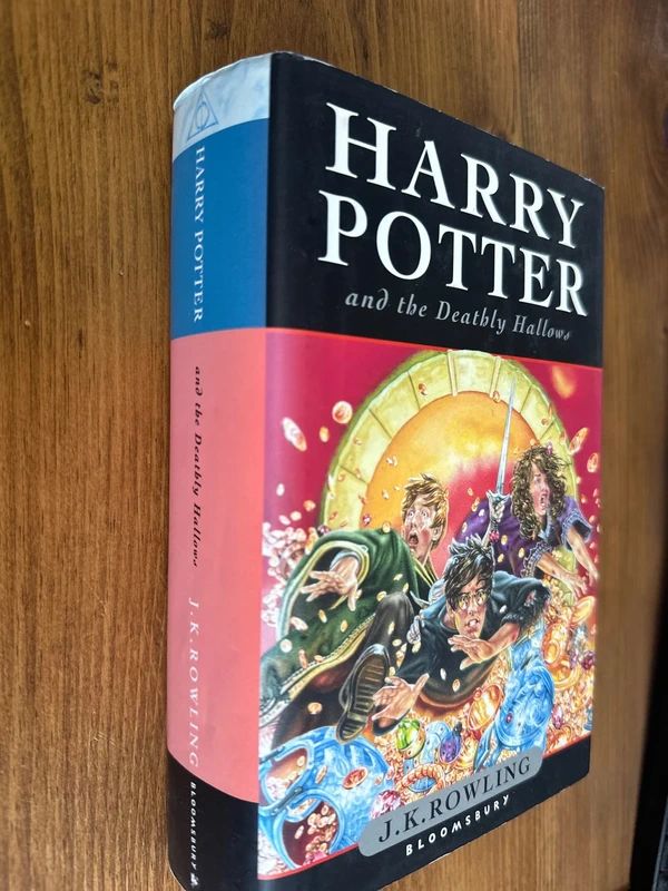 Harry Potter and the Deathly Hallows - First Edition - Hardback