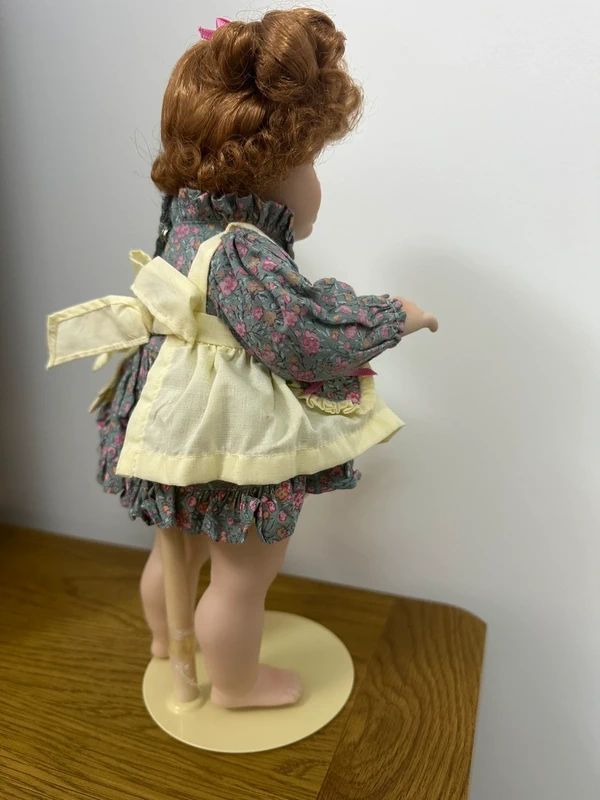 "Betsy" porcelain doll from the Danbury Mint by artist Elaine Campbell with original box