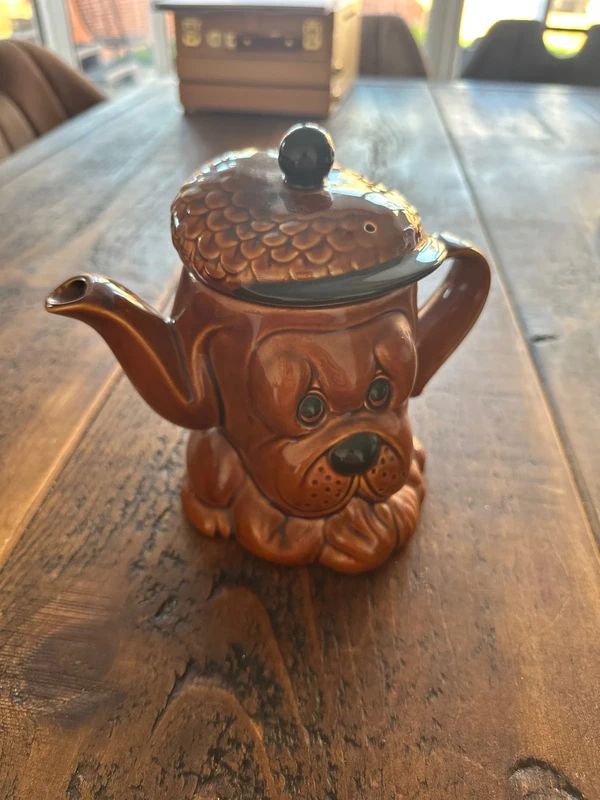 Vintage Price & Kensington (P&K) Droopy Dog novelty teapot