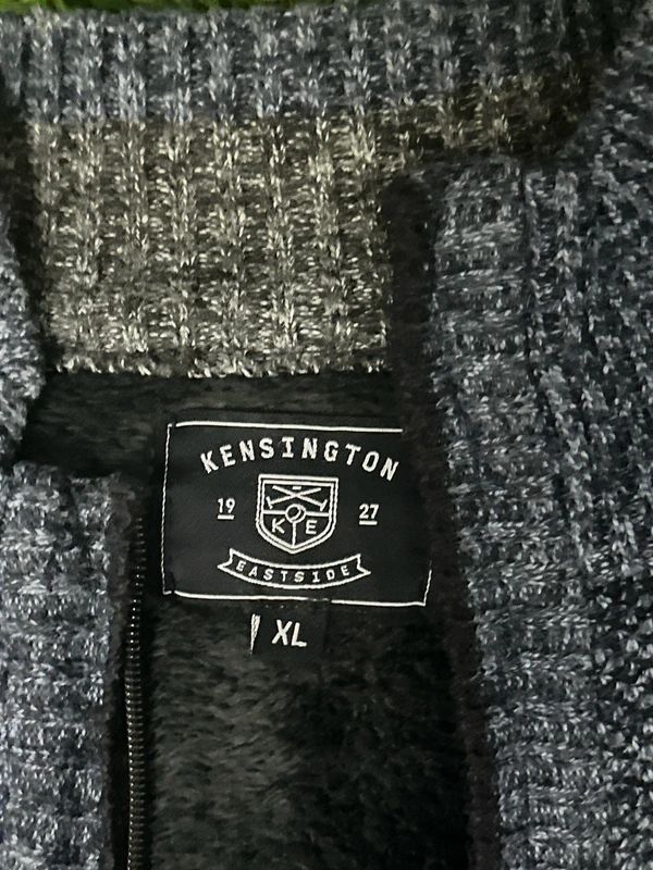 Kensington Eastside Men’s XL Full Zip Jumper
