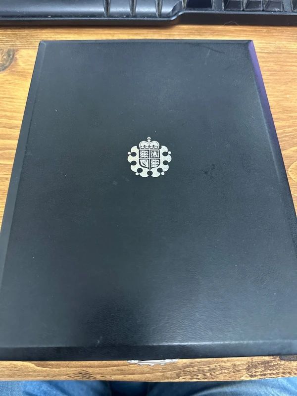 2008 Royal Mint UK Proof Coin Set featuring the Royal Shield of Arms designs.