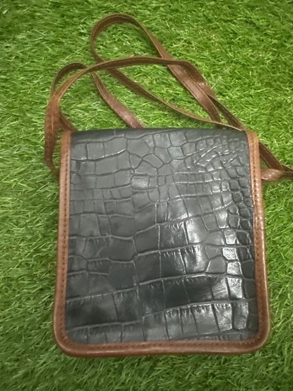 Vintage Ravasi Polo Bag black croc embossed leather crossbody bag