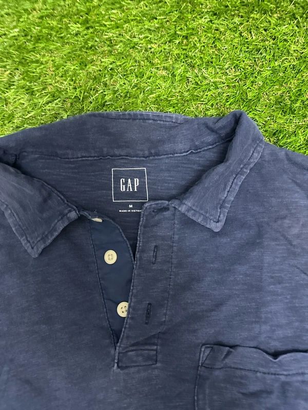 Gap Men’s Medium Navy Blue Polo Shirt